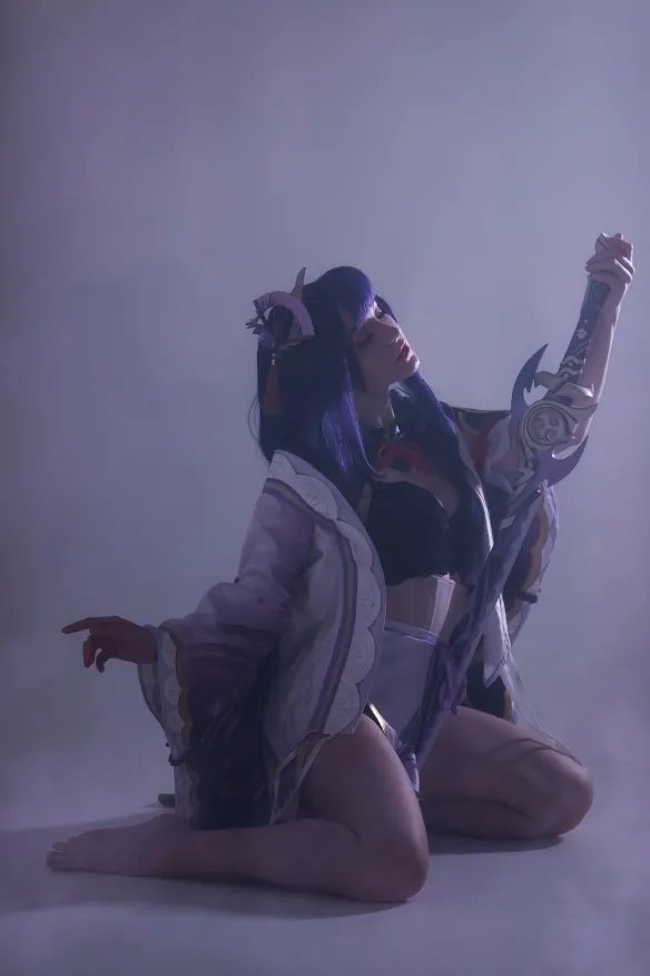 凹凸有致尽显风情！肉感长腿御姐“Grusha”攻略美图！