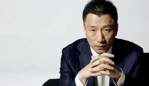 黄志忠与柯蓝恋爱九年之久，柯蓝揭穿黄志忠丑恶嘴脸，为何从不提结婚二字？