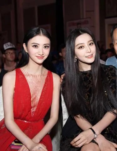 娱乐圈有哪些名副其实的「合影杀手」？