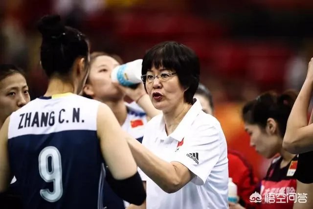 女排世锦赛中荷大战第三局,朱婷为什么罕见动怒,袁心玥还一旁尬笑,当时发生了什么?
