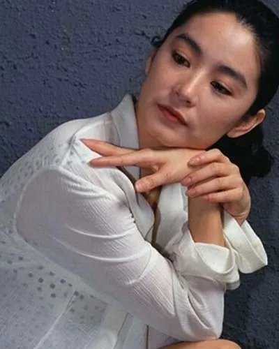 米雪素颜近照不像60岁似少女 盘点娱乐圈的童颜逆龄女星