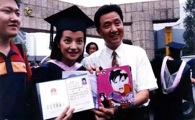 扒一扒明星毕业照，看看明星的颜值是如何“疯狂生长”的？