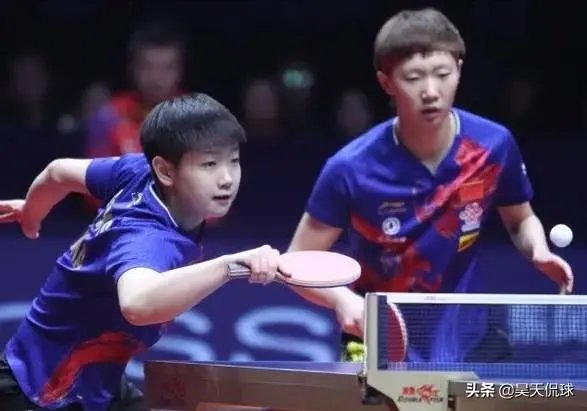 孙颖莎/王曼昱遭遇超级逆转，输日本组合无缘女双决赛，怎么看？