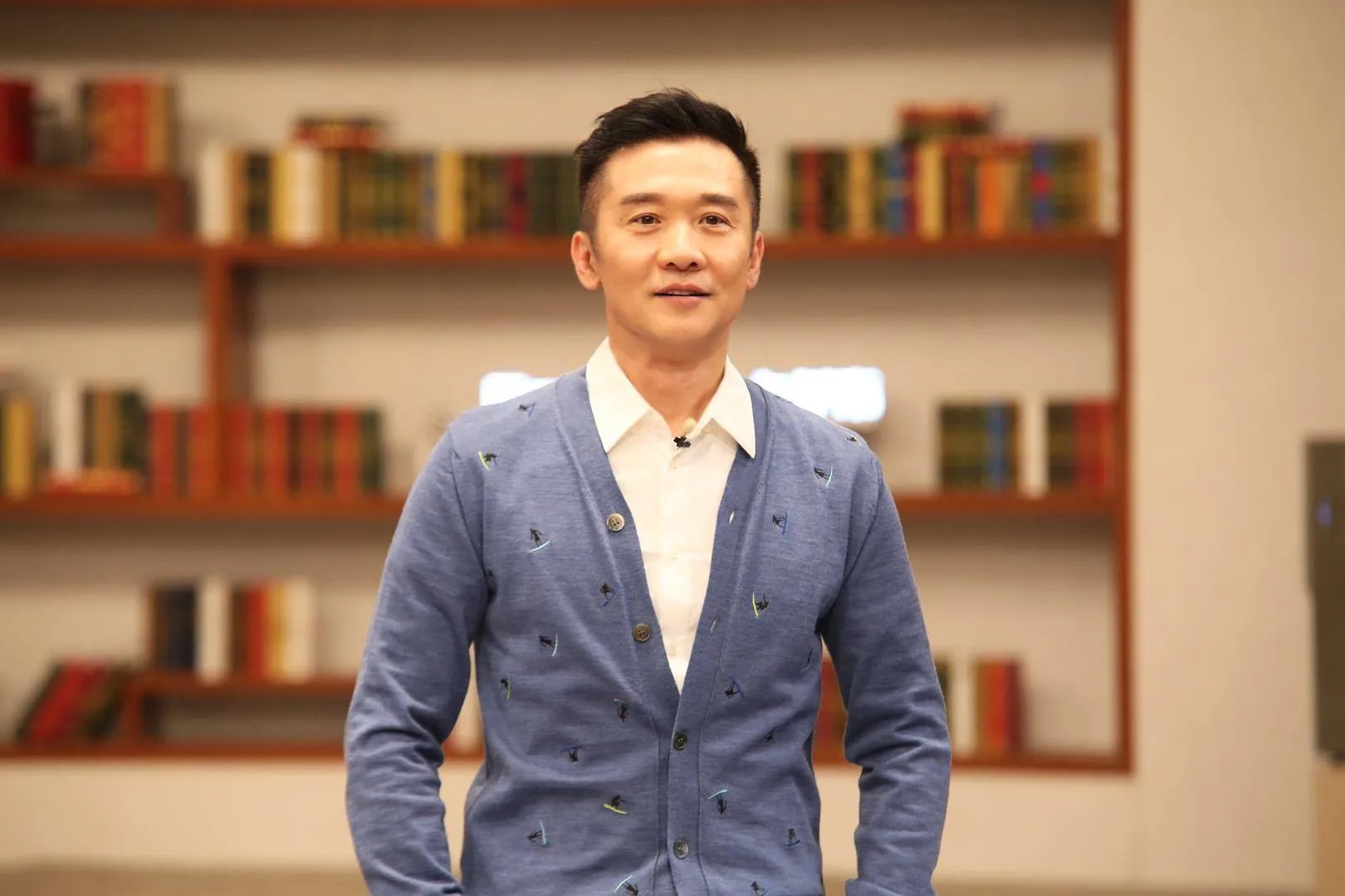 黄志忠与柯蓝恋爱九年之久，柯蓝揭穿黄志忠丑恶嘴脸，为何从不提结婚二字？