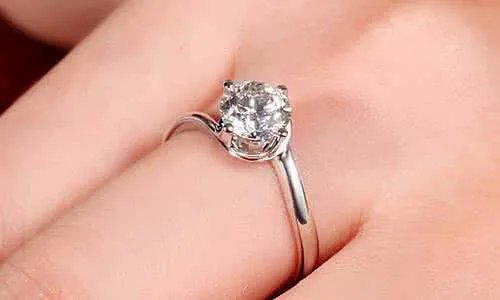 钻戒十大品牌  钻戒哪个牌子的好