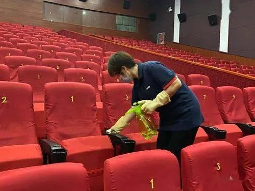 不戴口罩进电影院违法吗