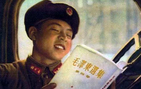 雷锋事迹简介50字