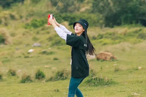 杨超越与老板吵架，是什么给了她吵架的底气？