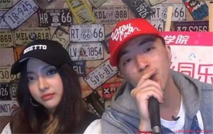 莫安琪和gai什么关系 抓胸怎么回事