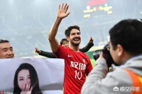 帕托的名号明明比迪丽热巴的名号响亮，为什么迪丽热巴完全不回应帕托的喊话？