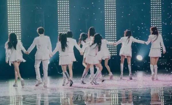 杨超越与老板吵架，是什么给了她吵架的底气？