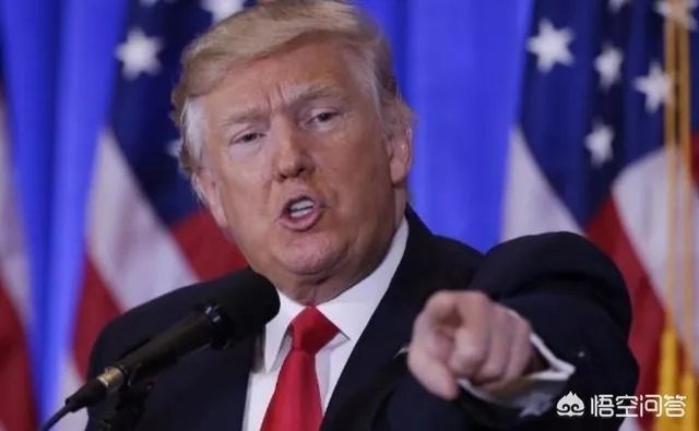 为何说，特朗普再次痛批已故议员麦凯恩，是借机威胁投反对票的共和党议员，不要再犯错？