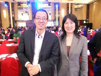俞敏洪老婆年轻照片曝光 揭秘两人艰辛创业史