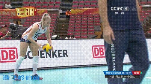女排世锦赛中荷大战第三局,朱婷为什么罕见动怒,袁心玥还一旁尬笑,当时发生了什么?