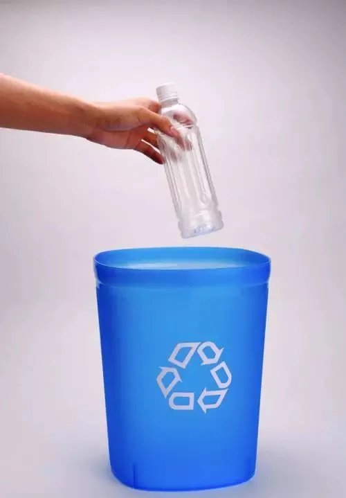 瓶装可乐等饮料的塑料瓶瓶盖里为啥都有个小胶垫？