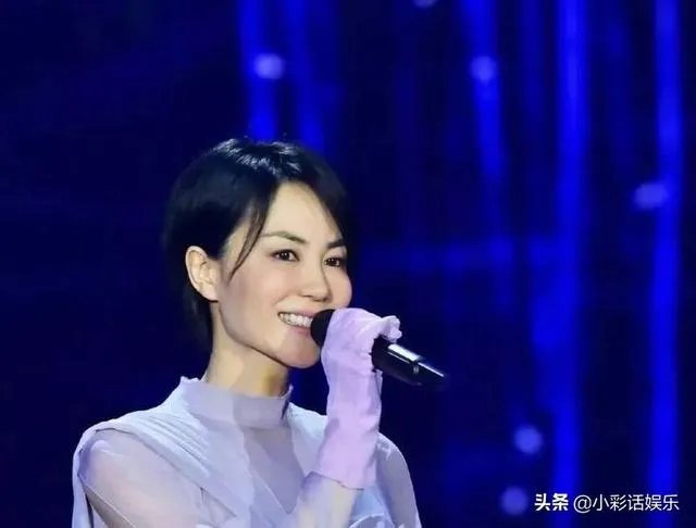 王菲唱的我和我的祖国有炒作的痕迹吗？我没觉得特别出彩啊，感觉这个营销是个高手？