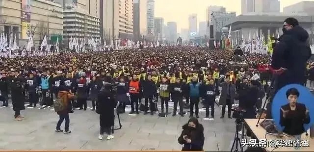 韩国总统文在寅赴大邱，他不怕被感染新冠肺炎吗？