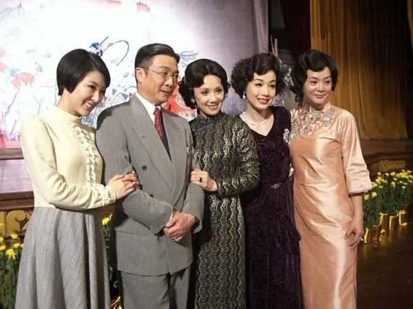 名媛望族的结局大结局剧情？