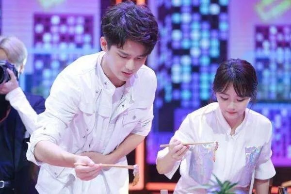 熊梓淇和张子枫演的我和两个他,演技怎么样?