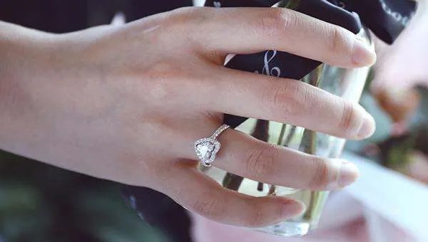 钻戒的价格一般多少钱?