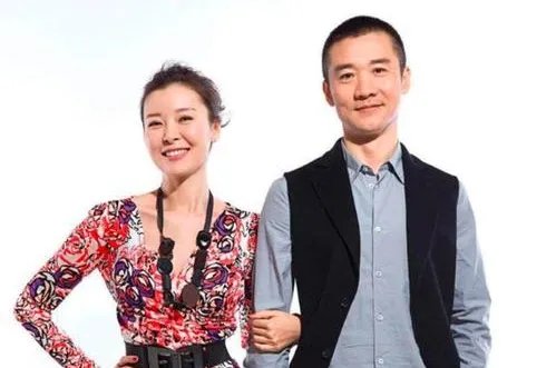 黄志忠与柯蓝恋爱九年之久，柯蓝揭穿黄志忠丑恶嘴脸，为何从不提结婚二字？