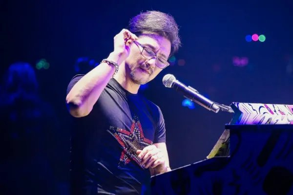 章子怡承认怀二胎,汪峰那么“渣”,为何那么多女人为他生子?