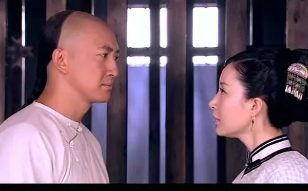 宫锁珠帘里舒畅饰演的云嫔和李卫两个人有什么样的关系