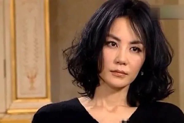 李亚鹏新恋情曝光？前妻欲干涉恋情，新女友怎么霸气回怼的呢？