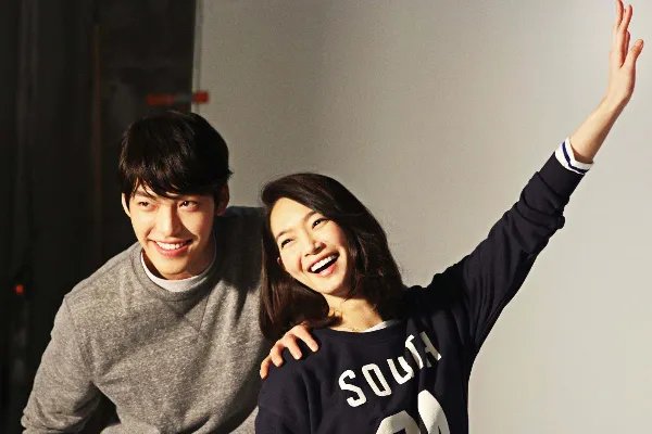 金智妮恋情遭D社曝光，还有哪些明星的恋情是被D社曝光的？