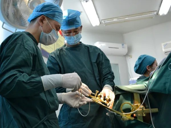 脑立体定向技术的脑立体定向技术的临床应用