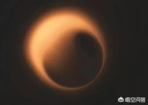 人类终于拍到了第一张黑洞相片，它的意义是什么？