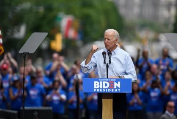 拜登对自己被提名为美国总统候选人是如何回应的？