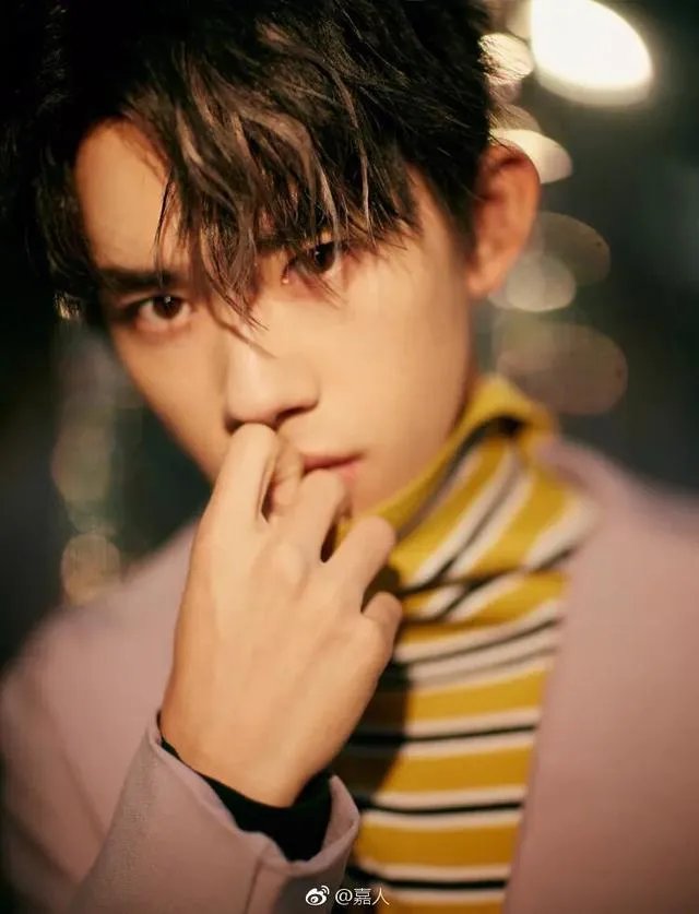 如何评价易烊千玺在十七岁生日会上面的表现？