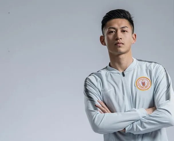 王楚什么时候正式加盟北京人和了？