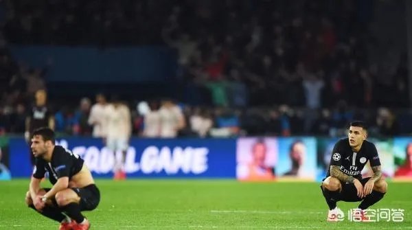 欧冠巴黎遭曼联顽强逆转，看台上的内马尔目瞪口呆，当时他在想什么？