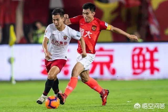 如果中超第28轮上港2:0击败恒大，最终谁会夺冠，为什么？