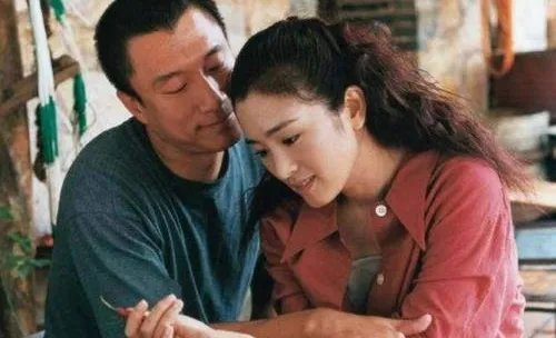 黄志忠与柯蓝恋爱九年之久，柯蓝揭穿黄志忠丑恶嘴脸，为何从不提结婚二字？