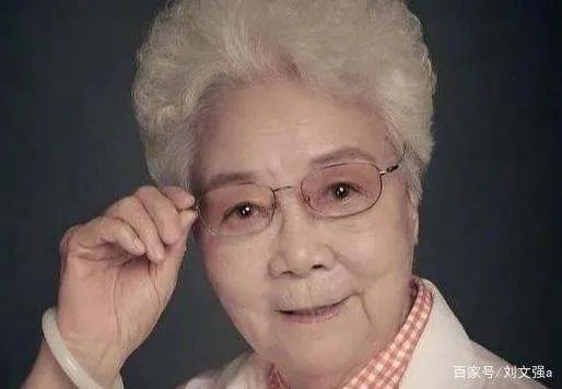 悲惨的田华:家中四人患癌,花光300万,如今怎样?