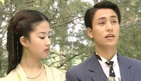 曾合作《金粉世家》，当众人宣布“董洁是我的”，陈坤和董洁是什么关系？