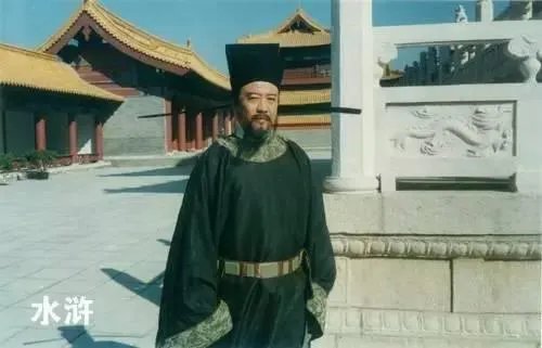 都说吴用是狗头军师，那吴用出过最妙的计策是什么？