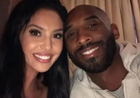 瓦妮莎晒照纪念与科比结婚21周年，科比去世对她影响多大？