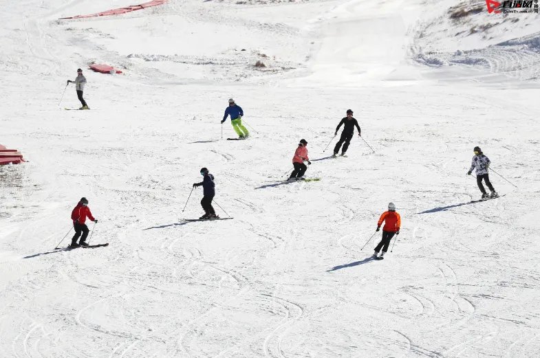 中国十大滑雪胜地排行榜：成都西陵雪山滑雪场上榜，北京有两处