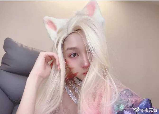 关晓彤cos阿狸引发网友热议，你如何看待cos文化？