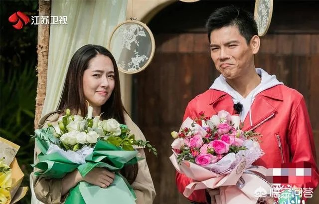 向佐郭碧婷默认恋情后亲密同框，你看好两人吗？有何祝福？