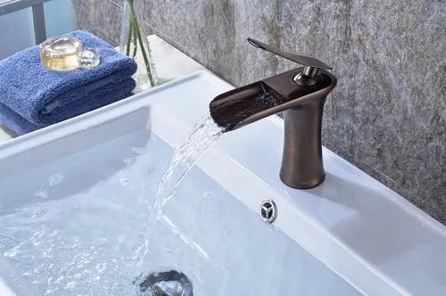 水龙头一小时流几吨水