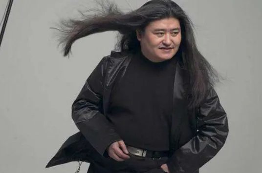 求歌词：绿叶对根的情意