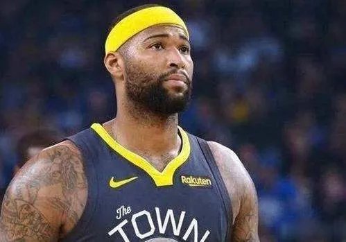 你认为是什么原因导致考辛斯无人问津的？