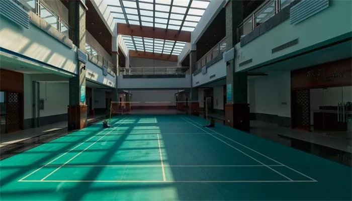 羽毛球场地尺寸 羽毛球场的标准尺寸