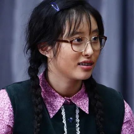 李欣汝快乐大本营做客 真人与剧中扮相难以置信