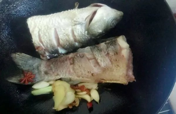 草鱼炖豆腐怎么做好吃